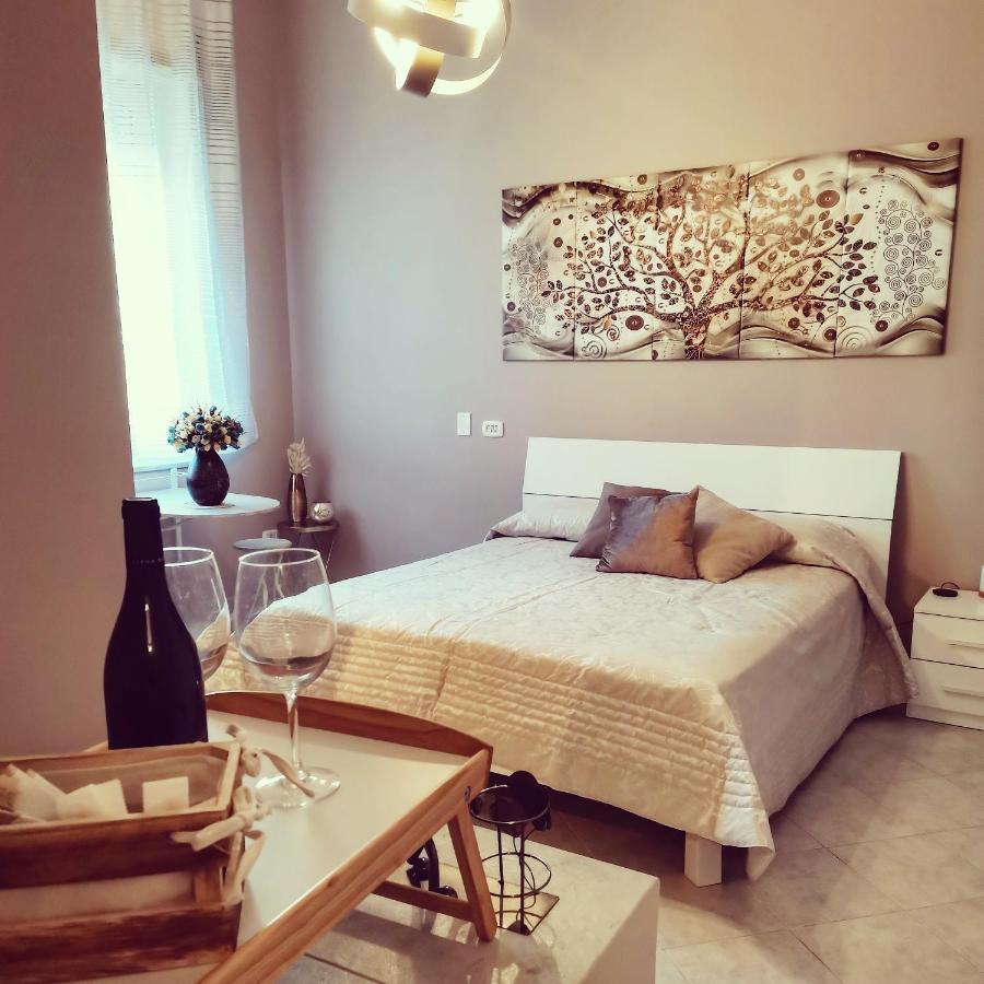 Dale Rooms Naples Exterior photo