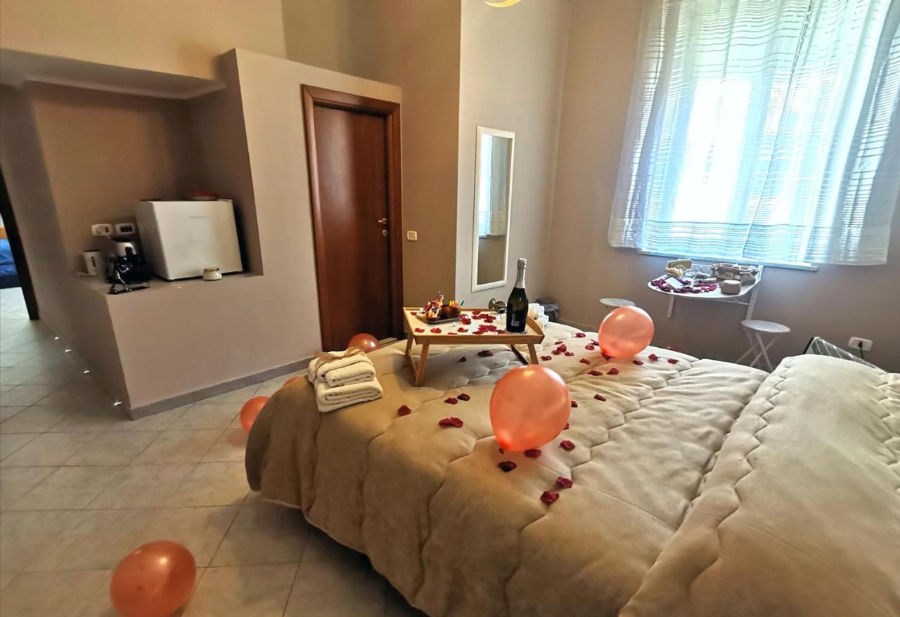 Dale Rooms Naples Exterior photo